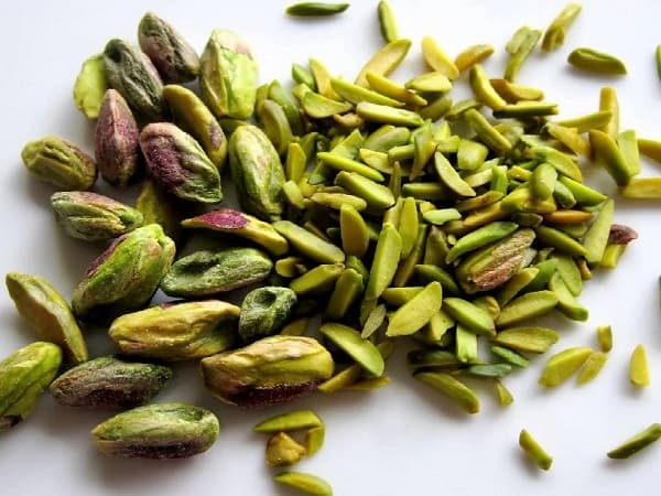 تصویر 4 از پسته احمد آقایی انس ۲۶ با پوسته باز و مغز پر